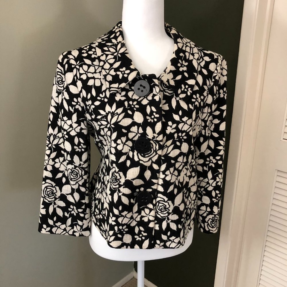 Black and White Floral Print Blazer